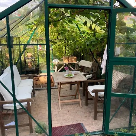 Townhouse With Garden And Free Parking * Odense