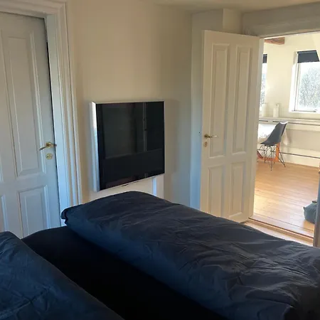 Townhouse With Garden And Free Parking Οντένσε